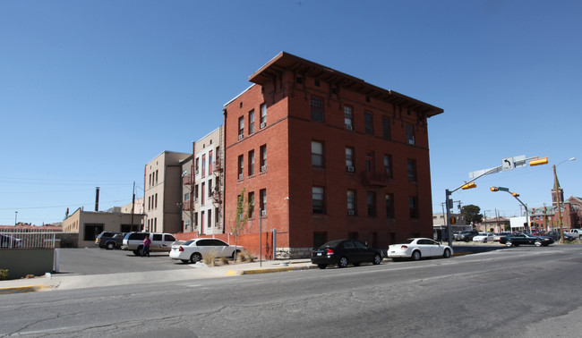 212 Montana Ave in El Paso, TX - Building Photo - Building Photo