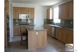 19721 Castille Ln in Santa Clarita, CA - Building Photo - Building Photo