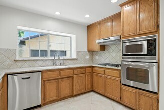 359 N Pennsylvania Ave in Glendora, CA - Building Photo - Building Photo