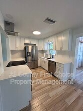 1631 San Charles Dr in Dunedin, FL - Building Photo - Building Photo