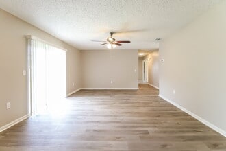 143 Jenny Way in Lakeland, FL - Building Photo - Building Photo