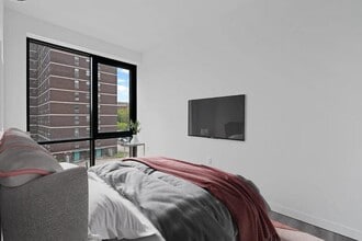 33-52-52 Crescent St in Queens, NY - Building Photo - Building Photo