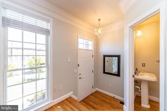 11607 Park Vista Blvd in Fairfax, VA - Building Photo - Building Photo