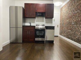 MOTT STREET in New York, NY - Building Photo