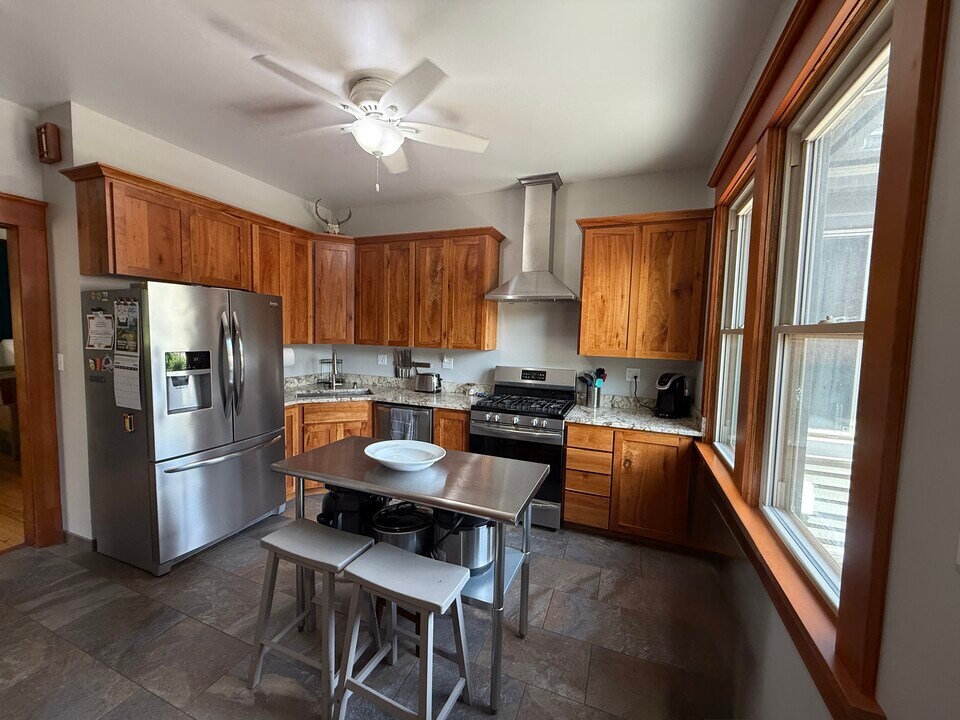 407 S. 6th Street, Unit A in Laramie, WY - Building Photo