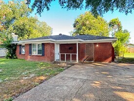 5022 Byron Rd in Memphis, TN - Building Photo