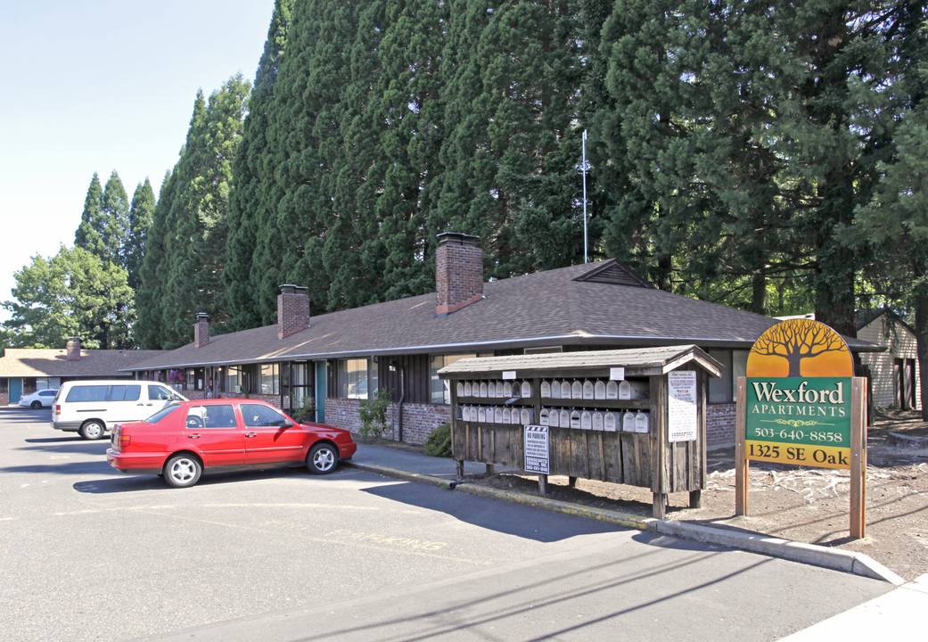 Wexford Apartments in Hillsboro, OR - Foto de edificio