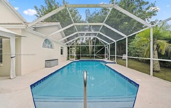 2002 Lake Breeze Ct in Wellington, FL - Building Photo - Building Photo