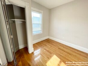 114 Buttonwood St in Boston, MA - Building Photo - Building Photo