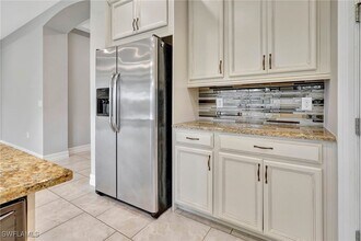 16321 Aberdeen Wy in Naples, FL - Building Photo - Building Photo