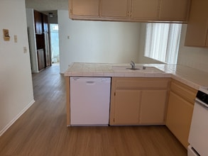 4040 W 130th St in Hawthorne, CA - Building Photo - Building Photo