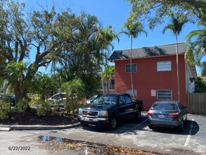 100 SW 10th St in Fort Lauderdale, FL - Building Photo - Interior Photo