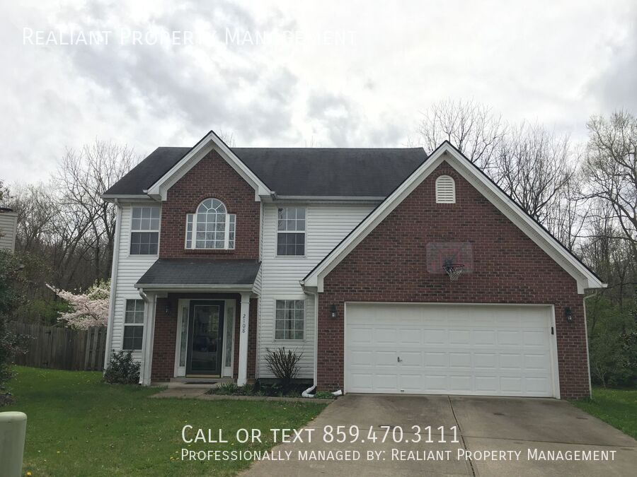 2108 Heath Land Pl in Lexington, KY - Building Photo