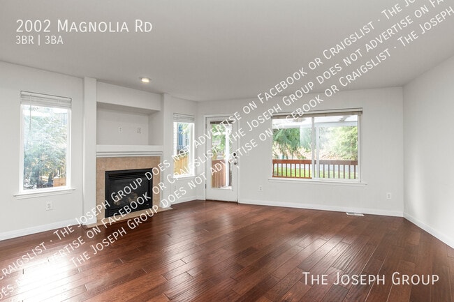 2002 Magnolia Rd in Lynnwood, WA - Building Photo - Building Photo