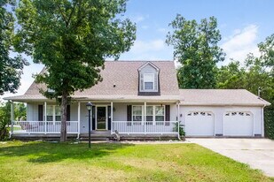 401 Wildwood Dr in Smyrna, TN - Building Photo