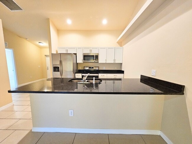 943 Skyline Blvd in Cape Coral, FL - Building Photo - Building Photo