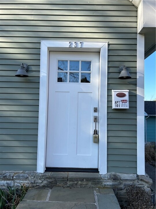 237 W 3rd St in Corning, NY - Foto de edificio