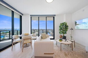 580 72nd St in Miami Beach, FL - Building Photo
