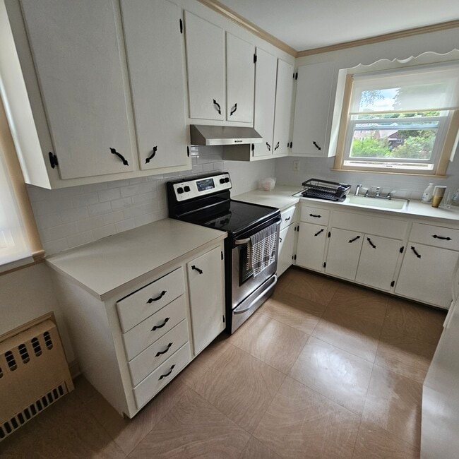 18 Cresthill Rd, Unit 1