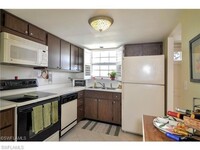 1900 Alamanda Dr, Unit 305 in Naples, FL - Building Photo - Building Photo