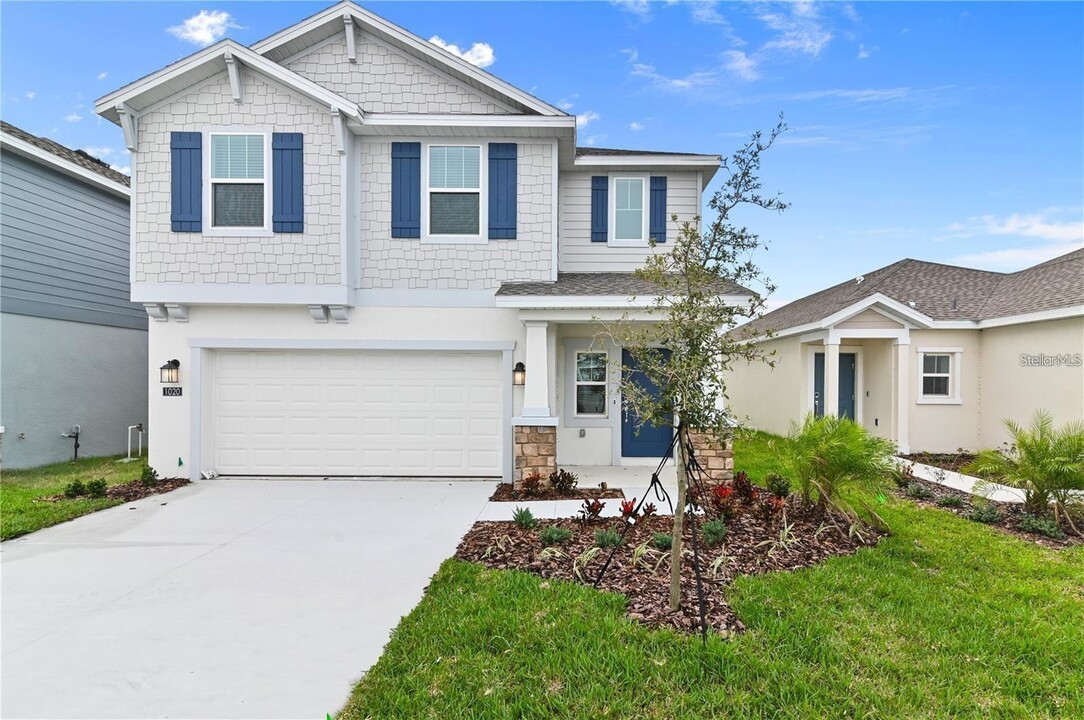 1020 Holden Wy in Eagle Lake, FL - Building Photo