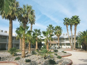 Edgemere Apartments in El Paso, TX - Building Photo - Building Photo