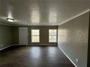 405 W Wm J Bryan Pkwy, Unit B3 in Bryan, TX - Building Photo - Building Photo