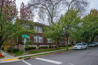 Arlington Court Condominiums in Nashville, TN - Building Photo - Building Photo