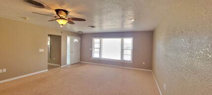 1515 S Abilene Ave in Portales, NM - Building Photo - Building Photo