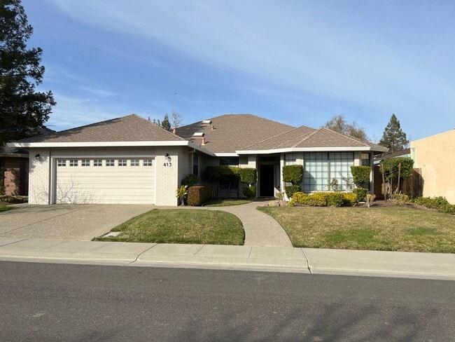property at 413 Heron Pl