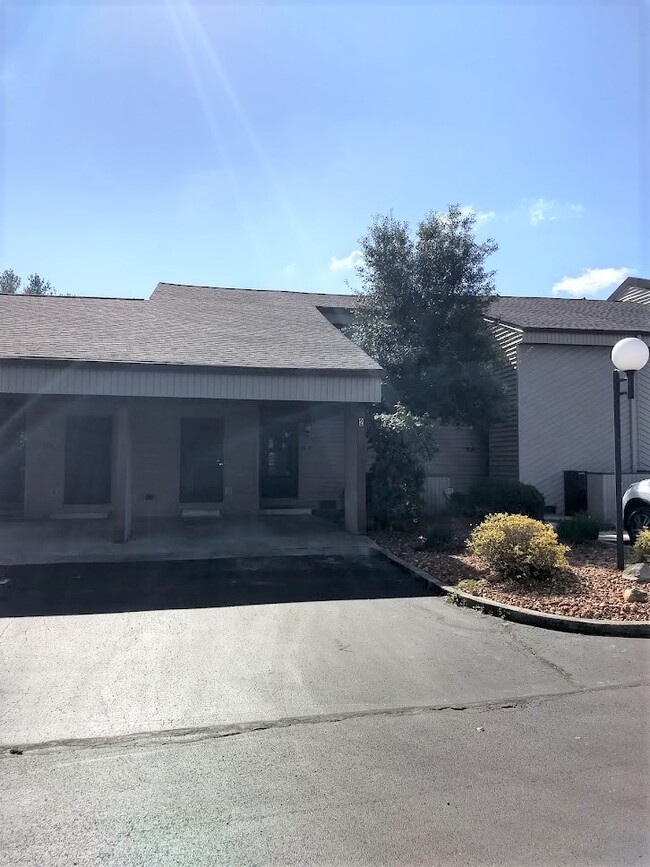 property at 29 Lakeshore Terrace