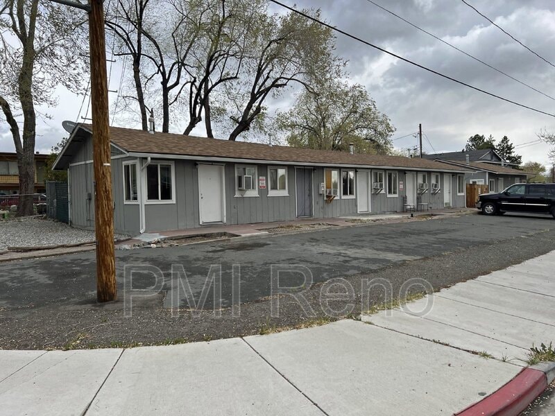1247 W 1st St in Reno, NV - Building Photo