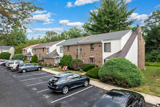 Brookshire Trace Townhomes in Philadelphia, PA - Foto de edificio - Building Photo