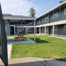 4525 Weaver Rd in Houston, TX - Building Photo - Building Photo