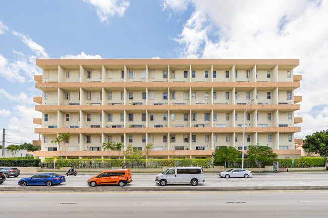 Le Jeune House in Miami, FL - Building Photo - Building Photo