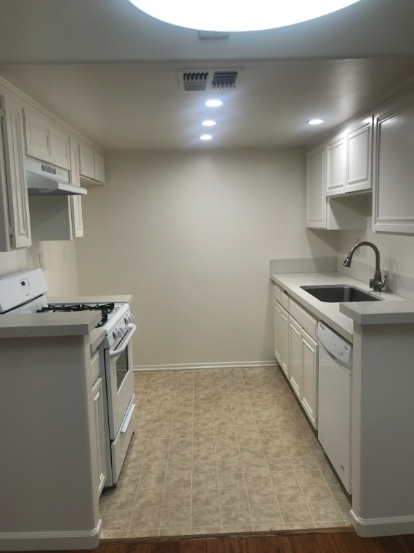 property at 13012 Riverside Dr