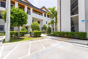 10407 NW 82nd St in Doral, FL - Building Photo
