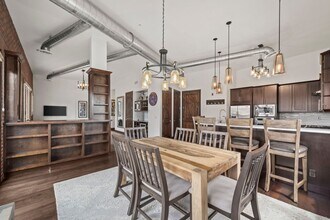 2101 Larimer St in Denver, CO - Building Photo - Building Photo