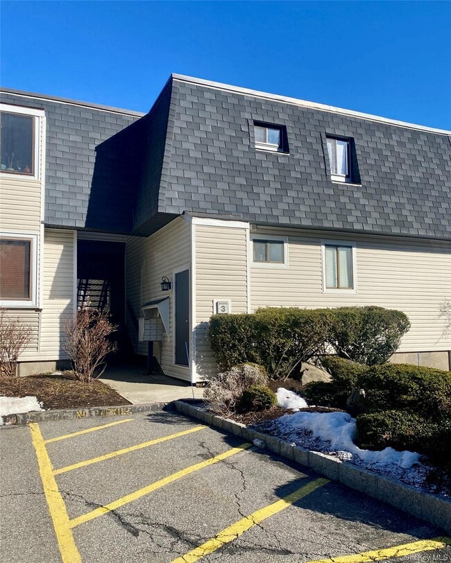 304 Drew Ln in Carmel, NY - Building Photo - Building Photo