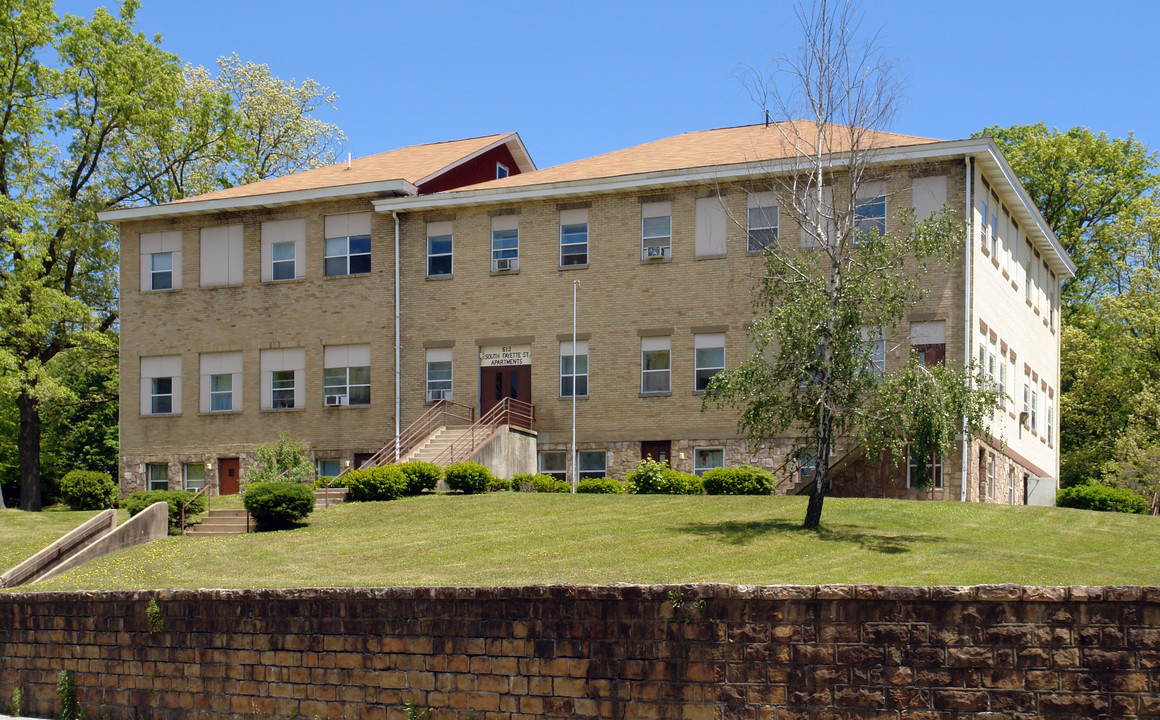 613 S Fayette St in Beckley, WV - Building Photo