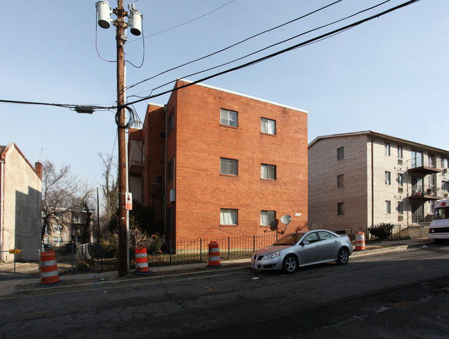 1644 W St SE in Washington, DC - Building Photo - Building Photo