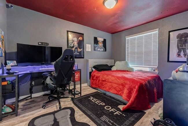 property at 22127 Roxanne Field Ln