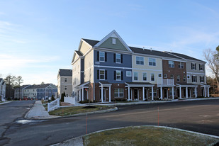 Pine Grove at Hamilton Apartments