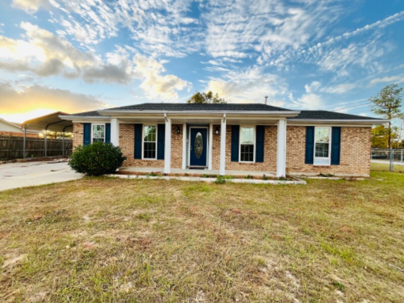 3719 Lyncrest Dr in Hephzibah, GA - Foto de edificio
