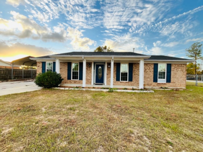 property at 3719 Lyncrest Dr