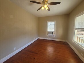 610 16th St in Galveston, TX - Building Photo - Building Photo