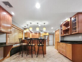 26 Gladstone St, Unit 1A in Everett, MA - Building Photo