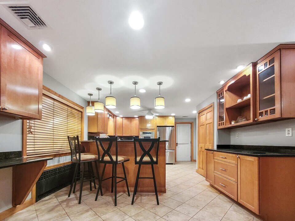26 Gladstone St, Unit 1A in Everett, MA - Building Photo
