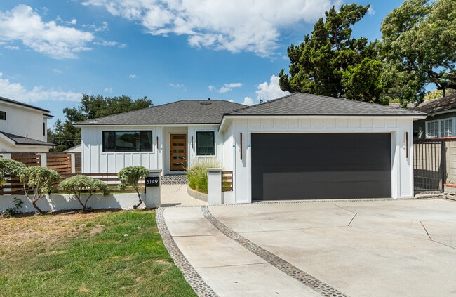 property at 3149 N Naomi St