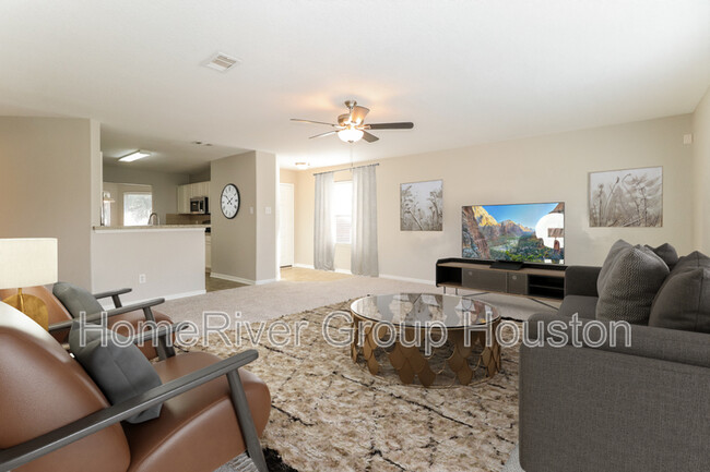 11023 Vanilla Cir in Houston, TX - Building Photo - Building Photo